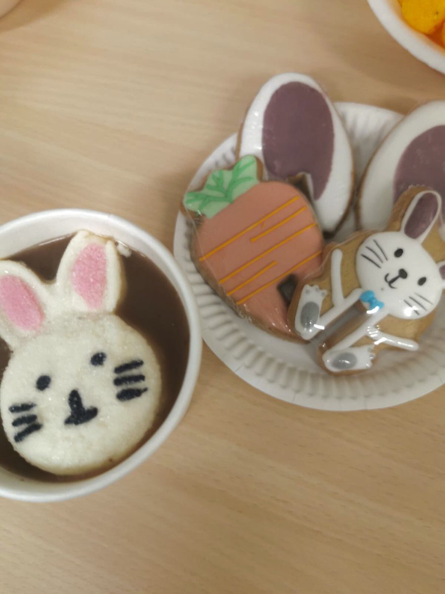 Juniper_Sally's tweet photo. And of course Easter activities have to be accompanied by an Easter buffet...who could say no those biscuits?! @GMMH_NHS @PaulEndley @Alison_Mills1 @nigelparkhouse1 @Hazel_ParkHouse @SheilaH78888923 https://t.co/moSilnWZYA