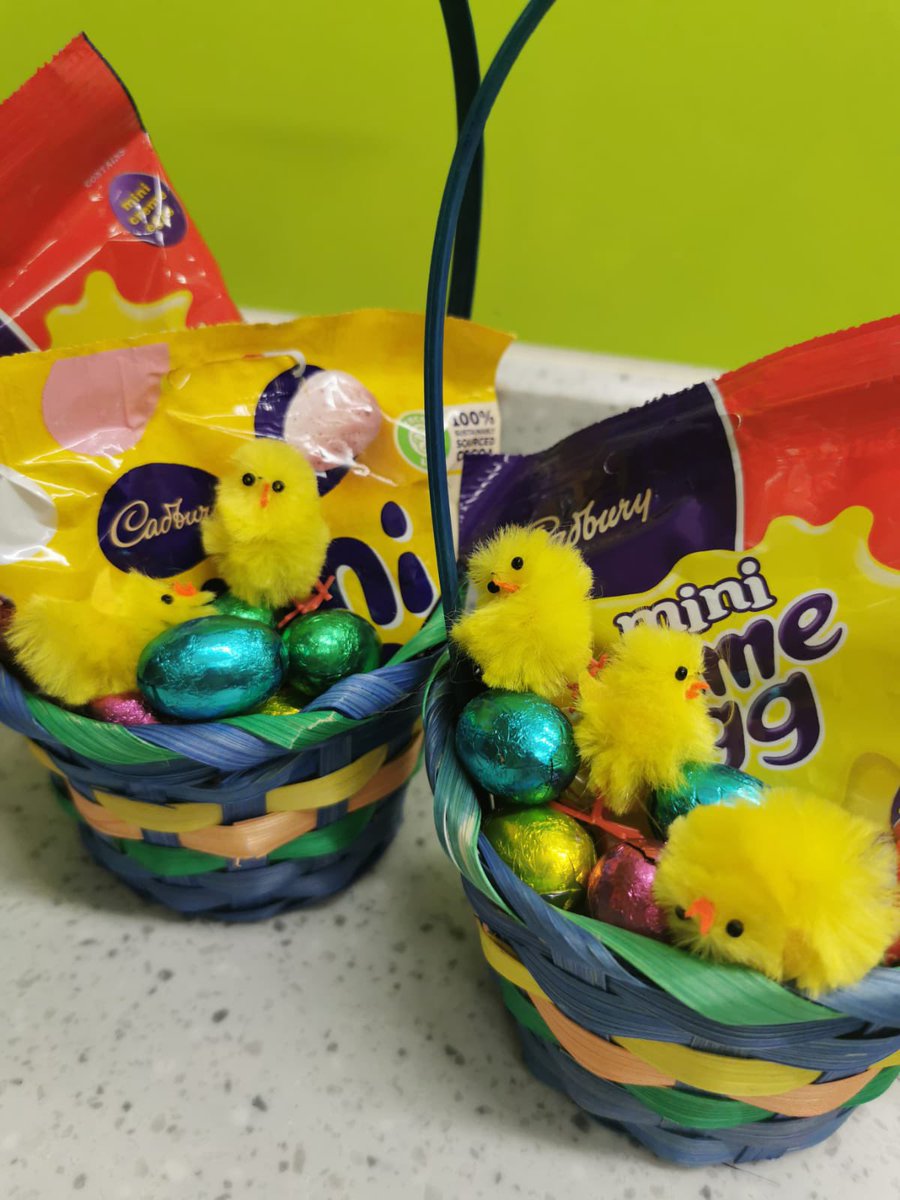 Juniper_Sally's tweet photo. A little sneak peek at some of the amazing Easter cards and prizes made by our service users. Happy Easter everyone! 🐥 @GMMH_NHS @PaulEndley @Alison_Mills1 @nigelparkhouse1 @Hazel_ParkHouse @SheilaH78888923 https://t.co/0VmaavL1eC