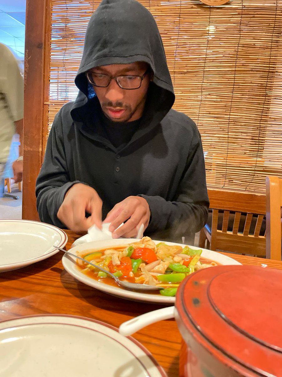 bandFTA's tweet photo. In Atlanta for a few days to shoot not 1 but 2 music videos!! Not a tradition FTA trip without stopping for Thai food of course ๐ฅ #NewMusic #FTAShenanigans #fallingthroughapril #thai #foodporn #atlanta #musicvideo #bandlife #ontheroadagain https://t.co/ghjcCO1SUg