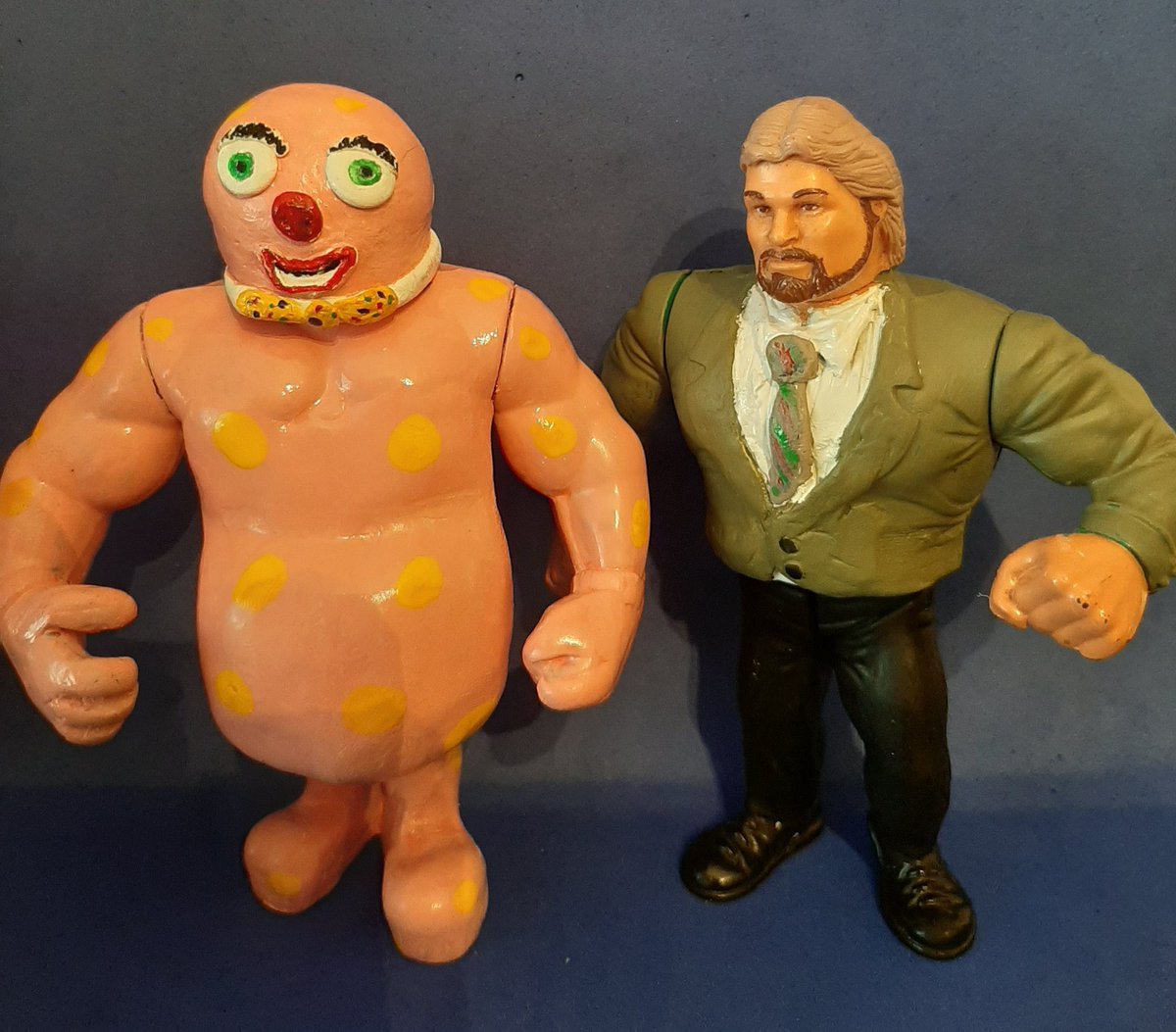 hWoOfficialPage's tweet photo. ⬛️⬜️⬛️ VOTE NOW ⬛️⬜️⬛️
#CrinkleyBottomConnection
Custom Figures by @camz316 🎨
💓💛💓💛💓💛💓💛💓💛💓💛
#BlobbyBlobbyBlobby
#NoelsHouseParty #hWo
#hWoCustomFriday https://t.co/nkt42woz1z