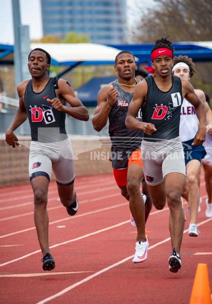 TexasSWAGTrack's tweet photo. Congrats to Kaleb Berry and Evan Simmons @5vann for finishing 3rd and 7th in a fast 800m (top 8 under 2:00).  Evan's 1:58.96 was a 3 second drop from his previous PR.  Just like his twin brother,  he's only been competing for less than 2 months.
#DuncanvilleSpeed https://t.co/jeGXH8Ae5n