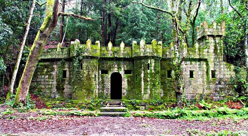 arboles_magicos's tweet photo. Bosque Encantado de Aldán (Po)
La familia de los Condes de Canalejas donó al Concello de Cangas la  conocida como la Finca do Frendoal, que ahora es de acceso público para que lo disfrute todo el mundo.
Se trata de un bosque atlántico oscuro debido a la densa vegetación. https://t.co/h89kDLp99a