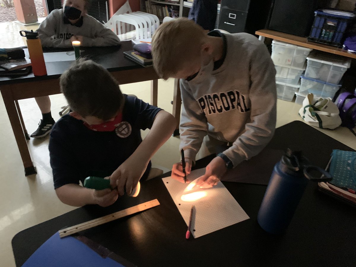 eskspates's tweet photo. How does the Earth’s tilt affect how much sunlight a particular location receives? Ask an ESK fifth grader! They used flashlights, protractors and graph paper to measure how angle differences affect solar energy coverage. #ThisIsESK #eskadmissions https://t.co/uWStcjMyoS