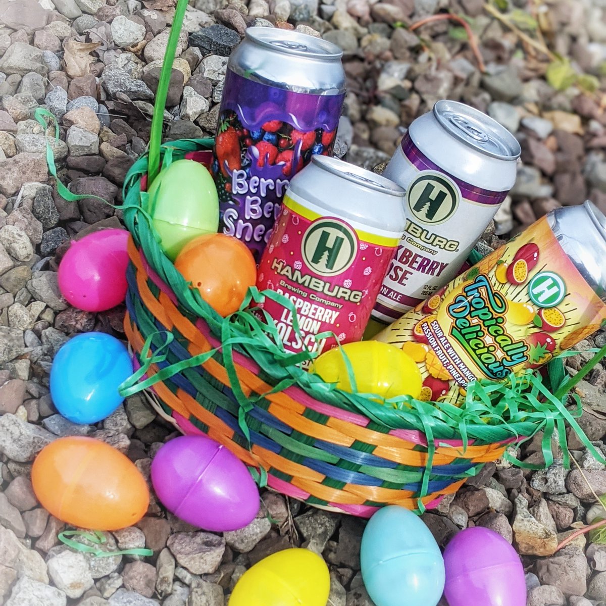 HamburgBrewing's tweet photo. Who here needs an adult Easter basket?! 🐰🍻 We recommend filling your basket with some crushable cold ones to ring in spring the right way!
Grab your favorites at local craft beer retailers!
#craftbeer #beerhunt https://t.co/RKyjy1H77G