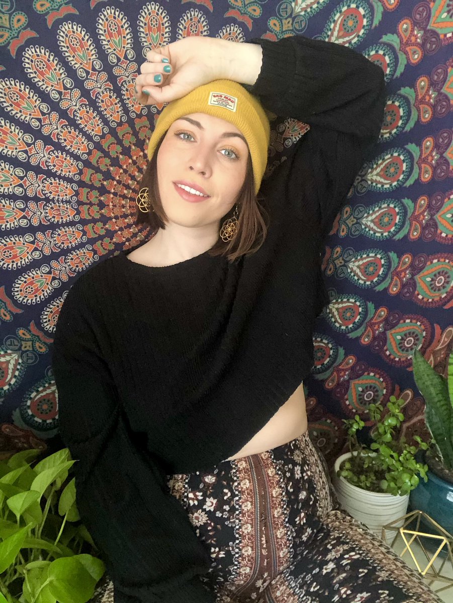 CosmicSoulCol_'s tweet photo. ✨ I just came to say 𝒽𝑒𝓁𝓁𝑜 ✨ https://t.co/gaEY8mnYlD