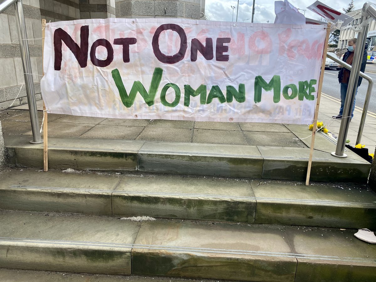 feministcamp1's tweet photo. Enough! Time to stop talking about it and put those lessons into action. Increase funding, educate the system, offer support, challenge and end systematic misogyny! ✊🏻#saraheverard #womenslivesmatter #sistersuncut #ReclaimTheStreets #shewaswalkinghome https://t.co/8Z7OcFx8IU