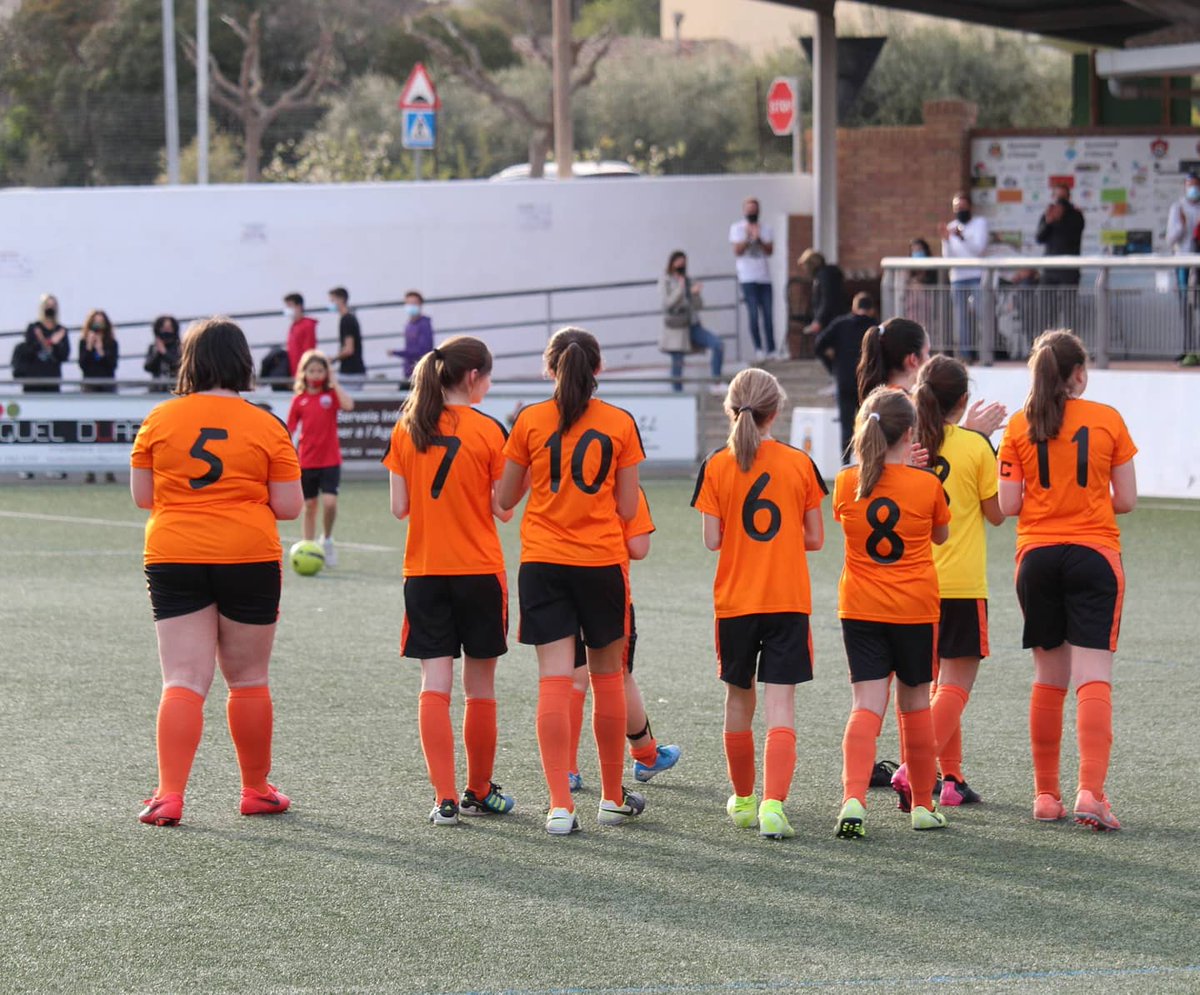 ⚽️ INFANTIL FEMENÍ ⚽️
Dia històric per a la nostra Escola, primer partit oficial d'un equip femení del Pinyana.
Que això jo pari noies! 🔝👏
Amunt Pinyana! ⚽️💪🧡🖤
#Escola #Futbol #Pinyana #Almenar #Alfarràs #Alguaire #Lleida #FCF #FutbolBase #futbolfemení