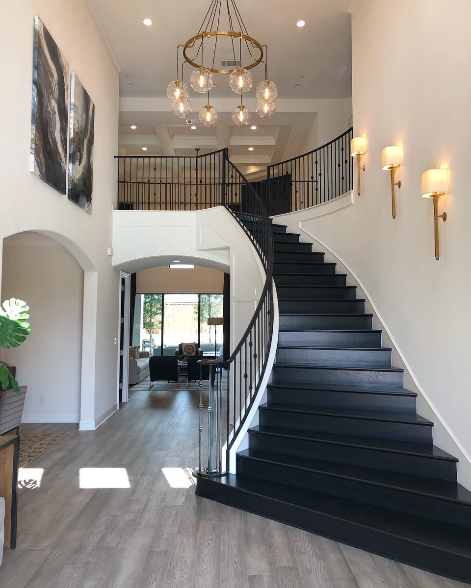 INTERIORPORN1's tweet photo. It’s the stairs for me 🥰 https://t.co/vVdMIuG6gR