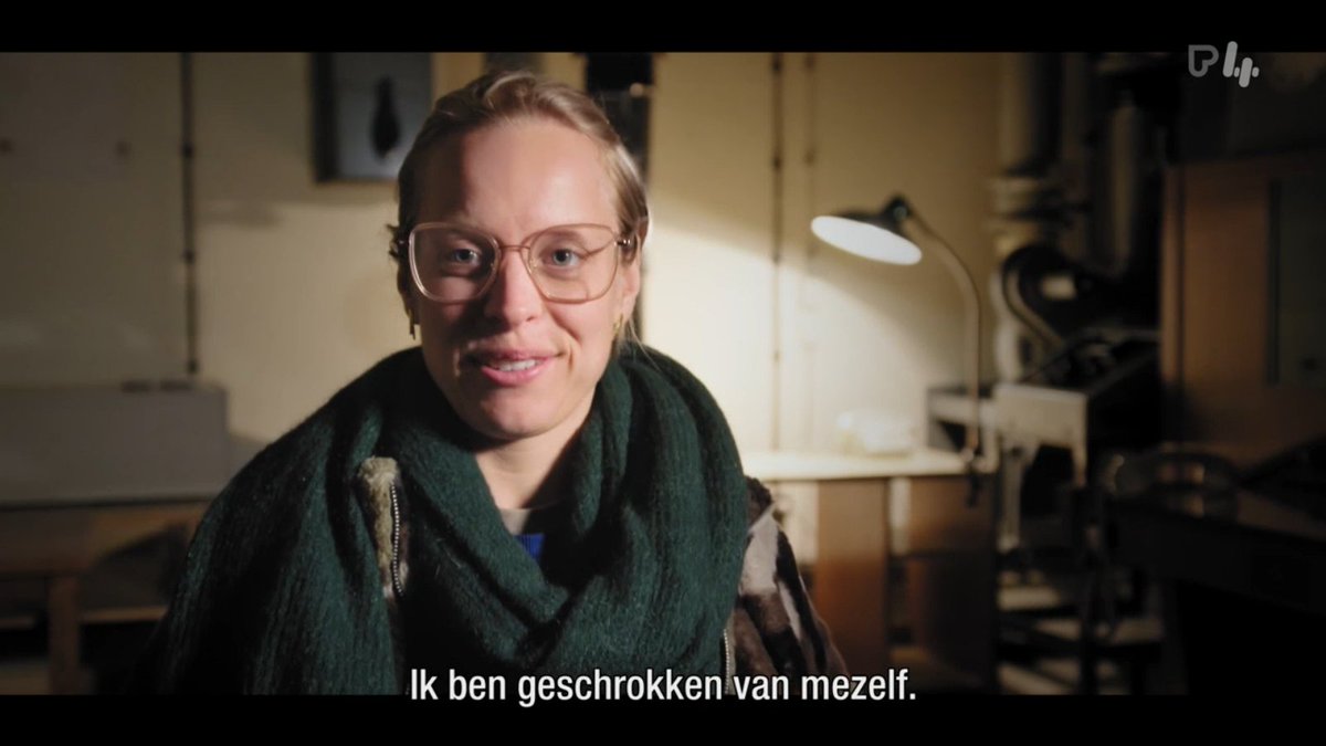 JLoeys's tweet photo. #DeMol 
Wanneer ge per ongeluk uw selfiecam aanzet https://t.co/k4P5CRraXP