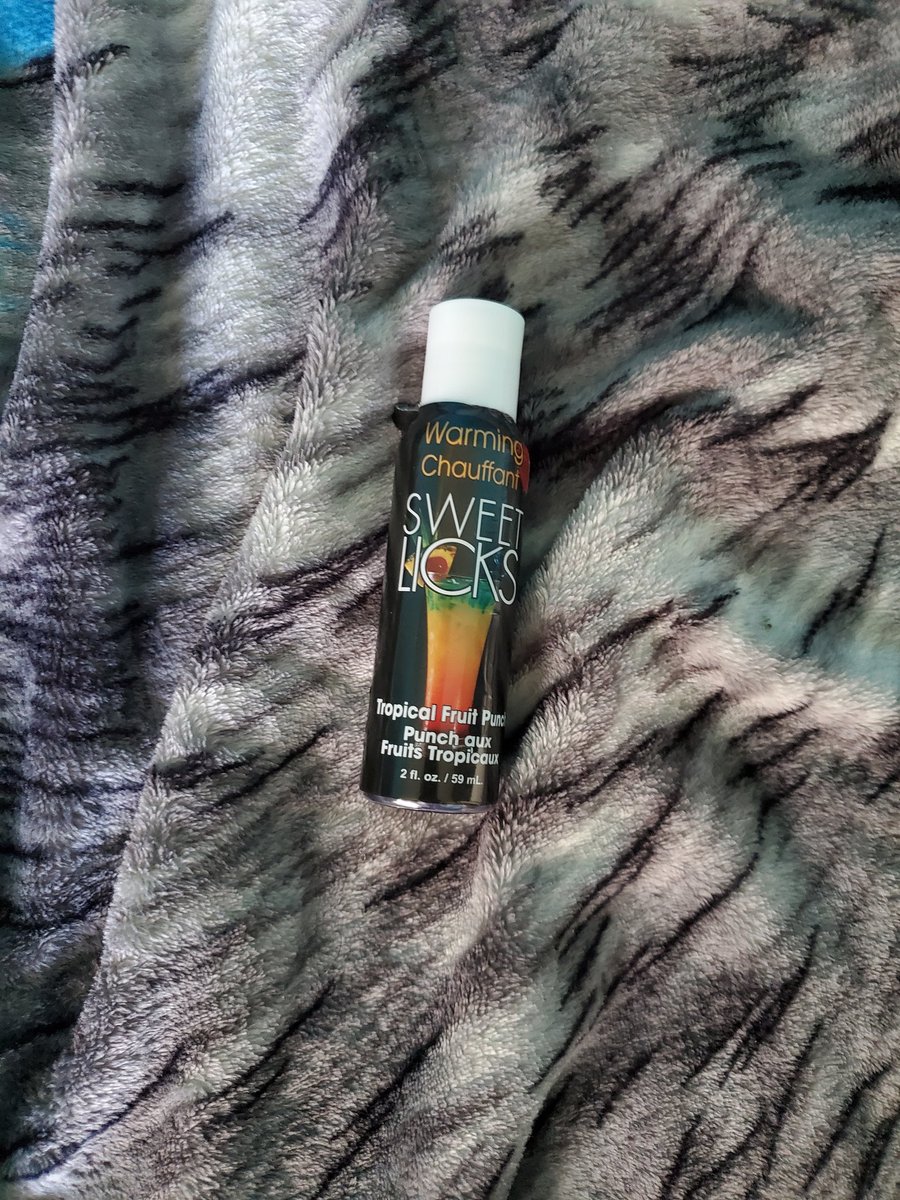 FoxPyron's tweet photo. My new lube is soooo good #sweetlicks https://t.co/iNNsWd80WY