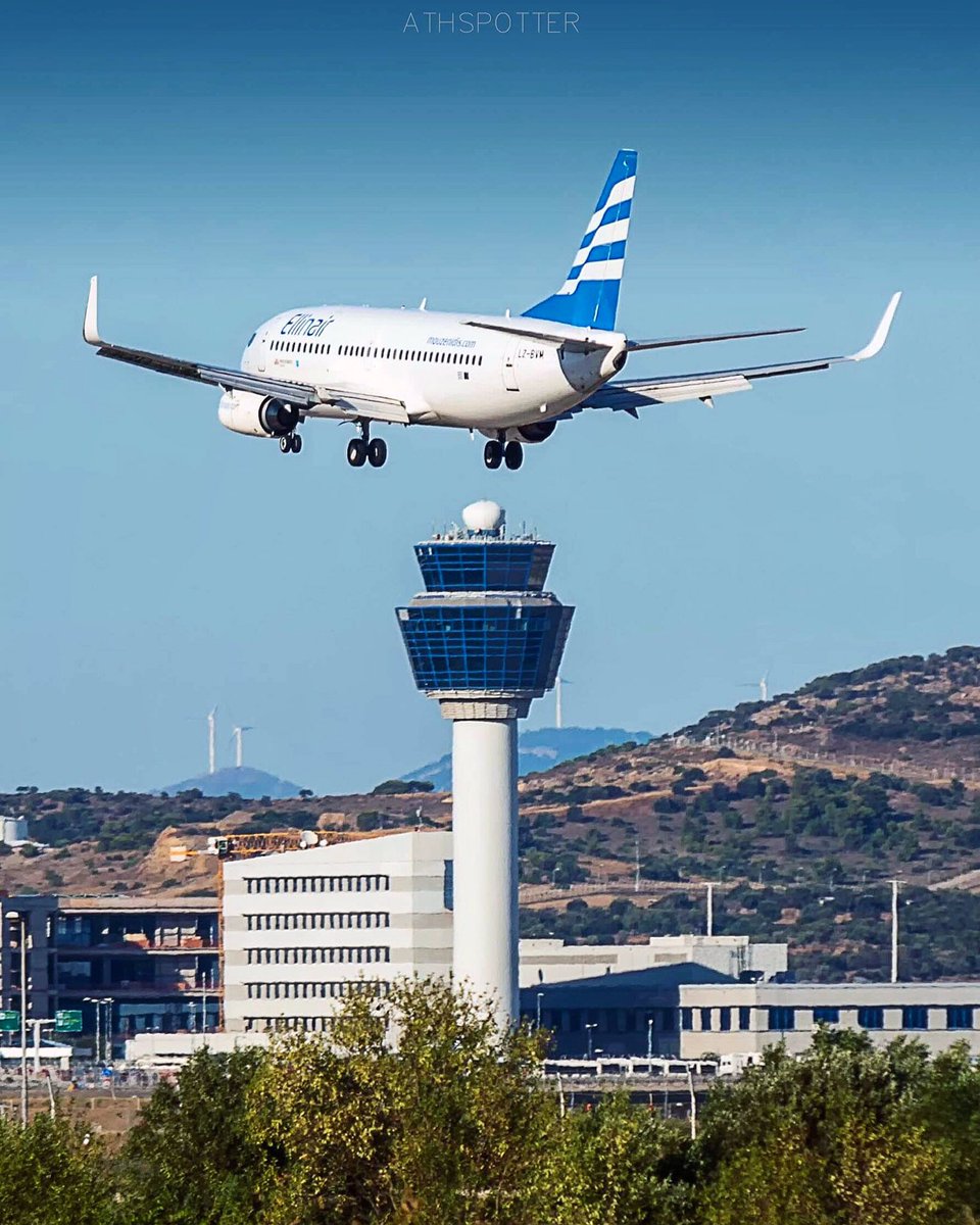 athspotter's tweet photo. Τι πιο όμορφο από την ελληνική σημαία🇬🇷 πάνω από τον πύργο ελέγχου του αγαπημένου ΕλΒεν; 😁
-
@EllinairAirline @ATH_airport @Boeing
#ellinair #ellinairairlines #b737 #b733 #boeing #landing #aircraft #ath #lgav #airport #LZBVM #ATC #avgeek #boeing737 #elvenizelos #athensairport https://t.co/hVXkAiWTL7