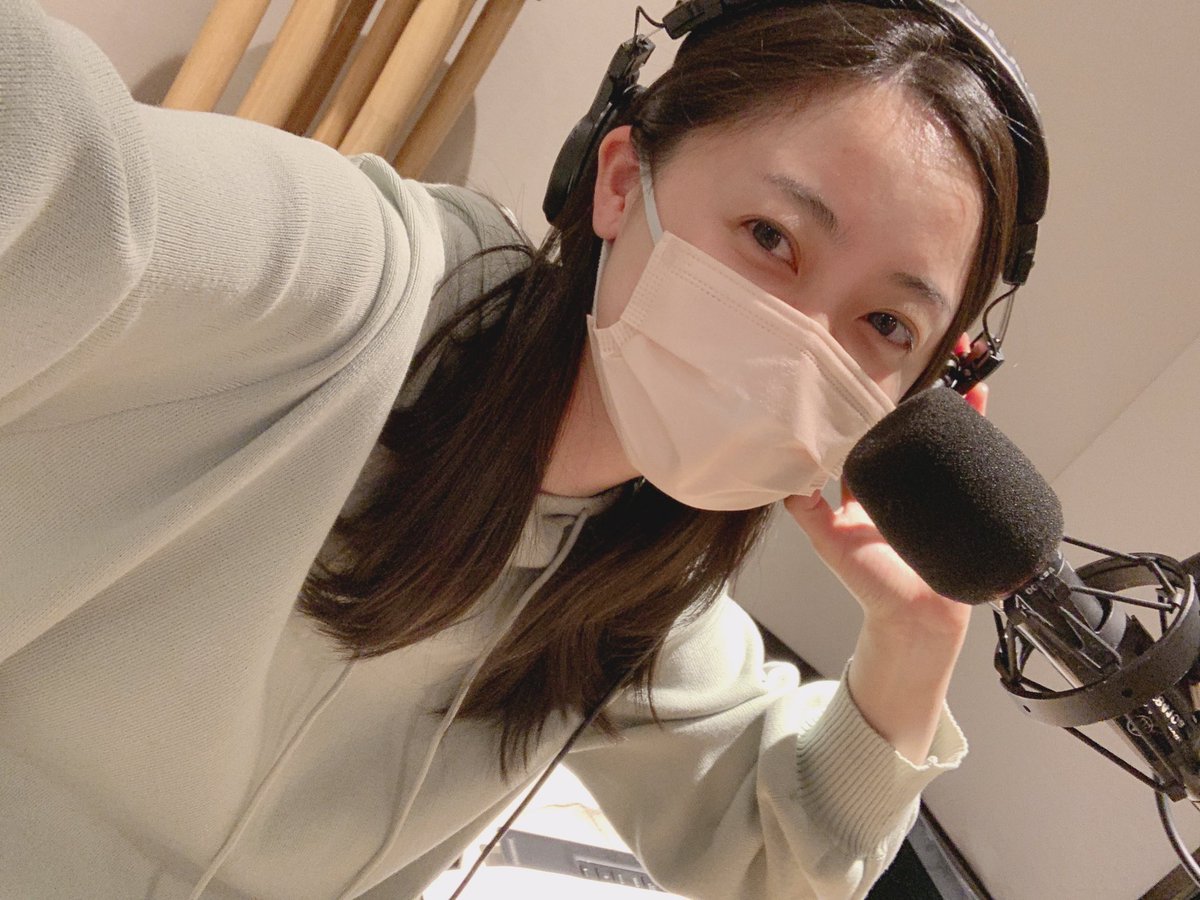 yolo_reina's tweet photo. 今日も眉毛描き忘れたー！
最後なのにー！
でも私らしいってことで。

さ！このあと朝5時から
J-WAVE ZAPPAです！

ラストも元気に行くぞー😆
よろしくお願いします！

#jwave
#zappa813 https://t.co/N0d2eEy1qV