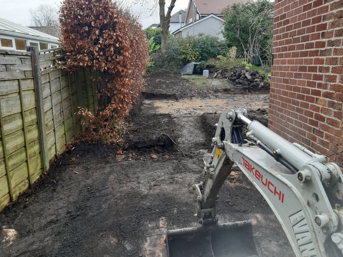 EvansExcavation's tweet photo. Patio prep in Marple #diglikeagirl #girlboss #smallbusiness #FemaleEntrepreneur #workingmummy #evansexcavation #womeninconstruction #marple #earthmovers #tb210r #microdiggers #nawic #gardendesign #girlpower #gardeninspiration #womenoperators #thediggerlady 😁👷‍♀️👍 https://t.co/S0TaihWy0v