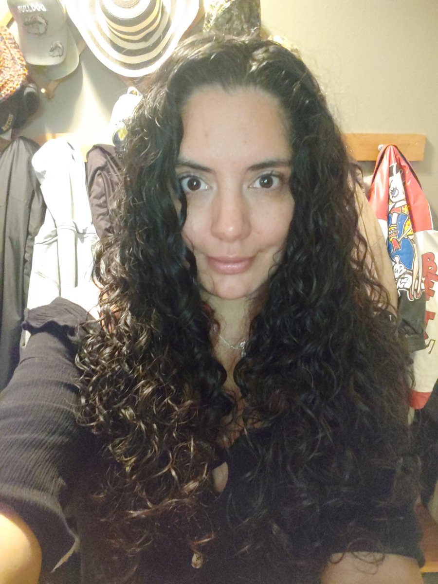 deniseebarber's tweet photo. Gotta share a good wash day...
Cheers to a great Sunday beautiful people✌
#curlycommunity #naturalcurls #curls #curlywavy #embracethecurls #curly #curlyhair #curllove #curlscurlscurls #curlyculture #curlsfordays #thisis42 #longcurls #curlynaturalhair https://t.co/R6gREOvIxD