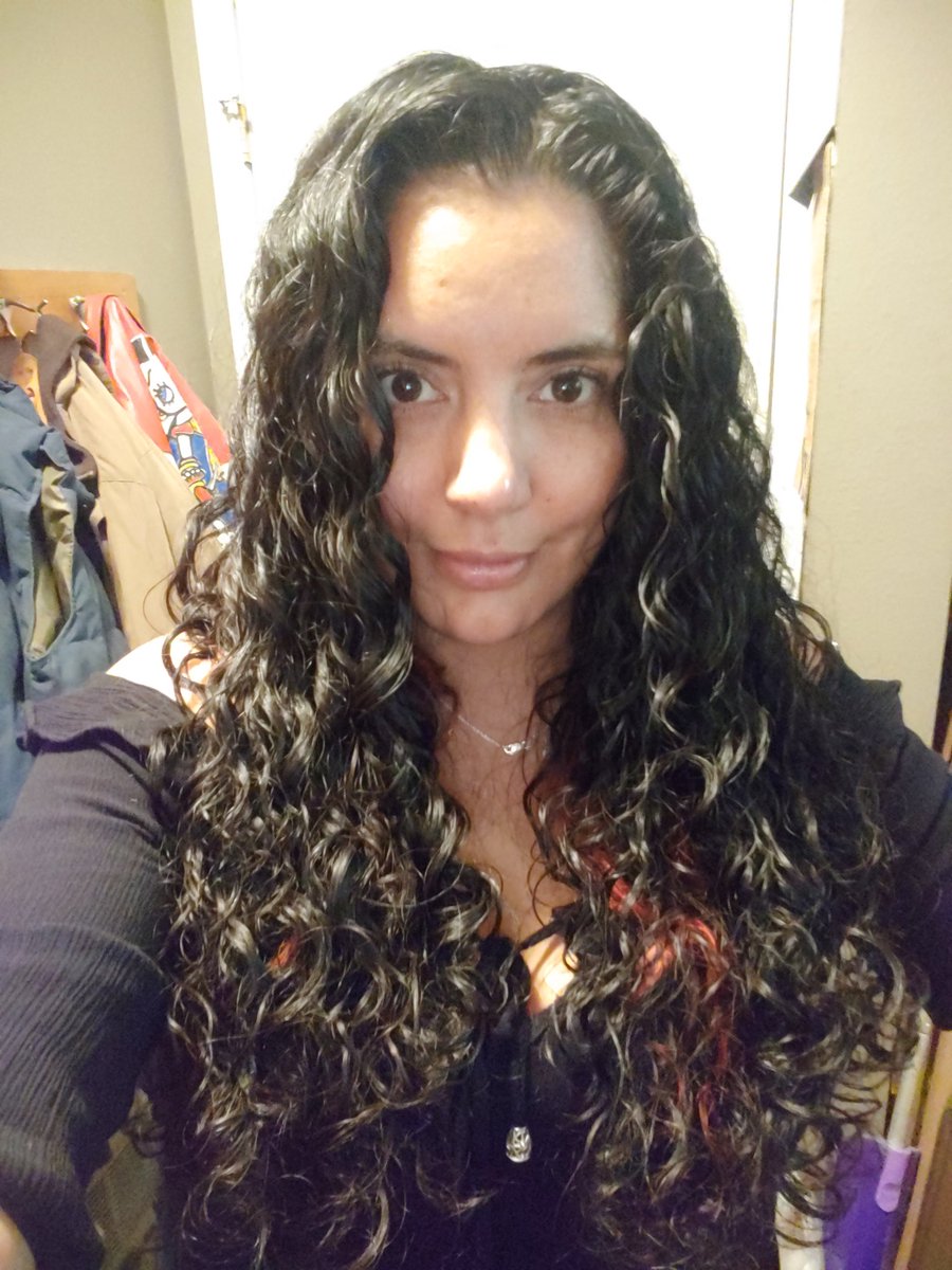 deniseebarber's tweet photo. Gotta share a good wash day...
Cheers to a great Sunday beautiful people✌
#curlycommunity #naturalcurls #curls #curlywavy #embracethecurls #curly #curlyhair #curllove #curlscurlscurls #curlyculture #curlsfordays #thisis42 #longcurls #curlynaturalhair https://t.co/R6gREOvIxD