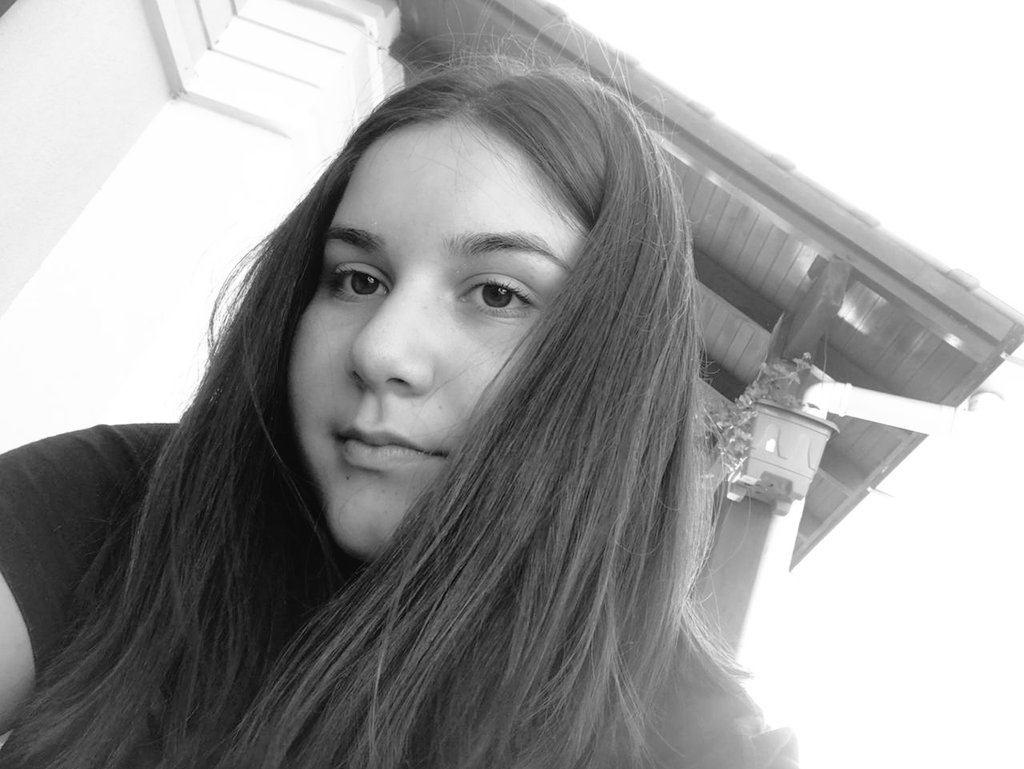 corneliastreer's tweet photo. yeahh this is me
#selfiesforsof https://t.co/yAkzBi7YRB