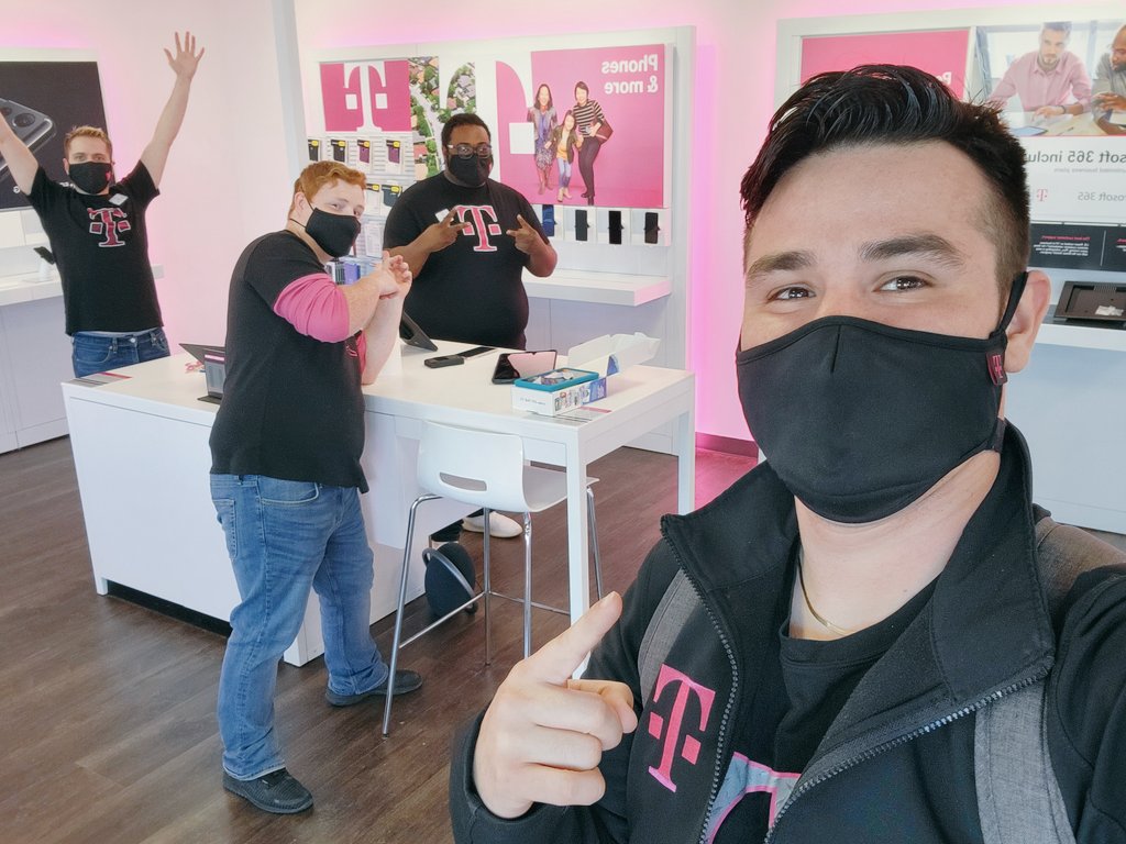 MangentaJacob's tweet photo. New Store in Waterloo, IL! Rolling out after a very successful opening weekend! Will be back soon to check in #waterlooIL #allin #beepbeep @LampeSinclair https://t.co/MYxrOXlPAL
