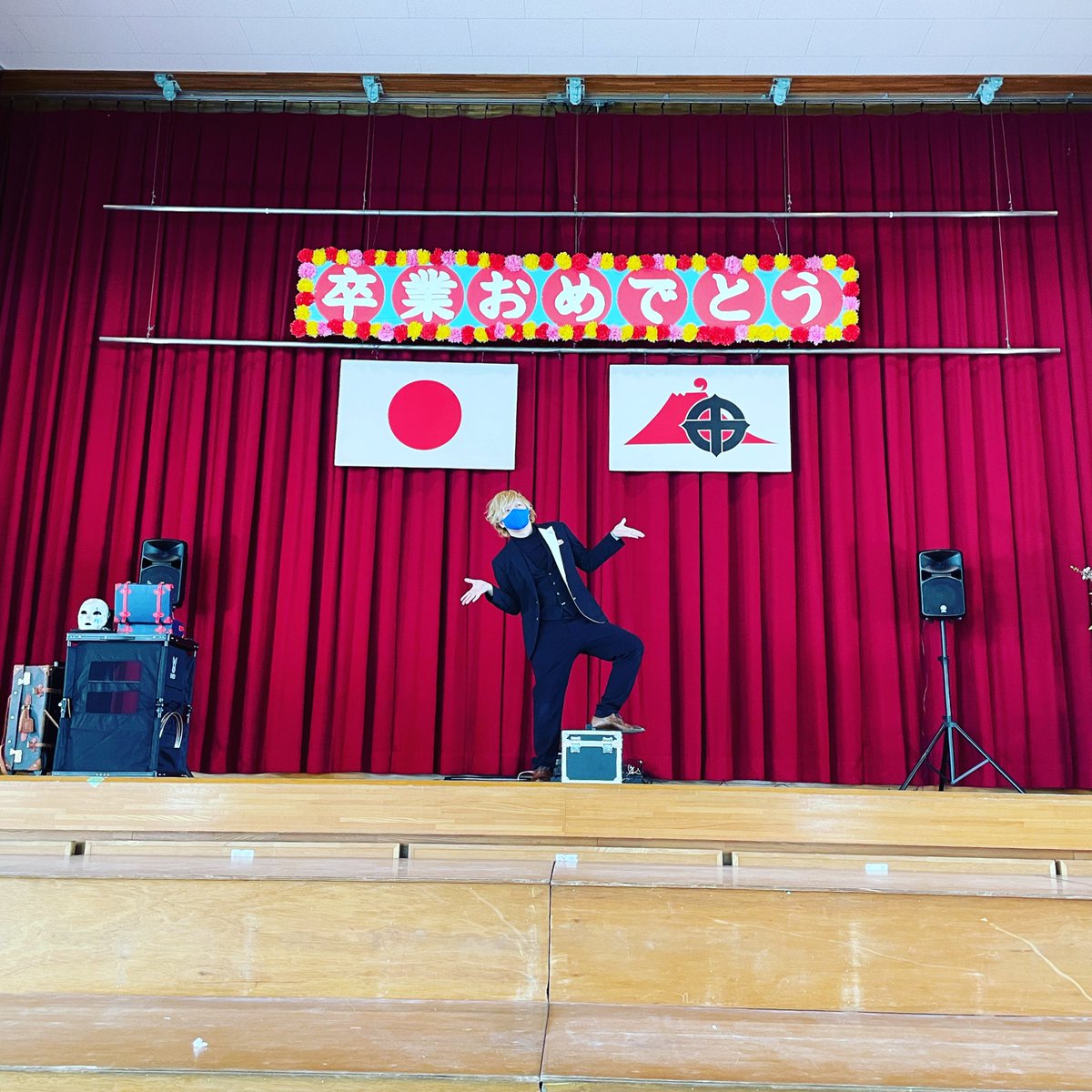 JACK_KAGOSHIMA's tweet photo. 今日は3つの児童クラブの子たちにパフォーマンスを披露します🎩✨

もう間もなくスタートです(◍˃̶ᗜ˂̶◍)ﾉ" https://t.co/PdzvSak99w