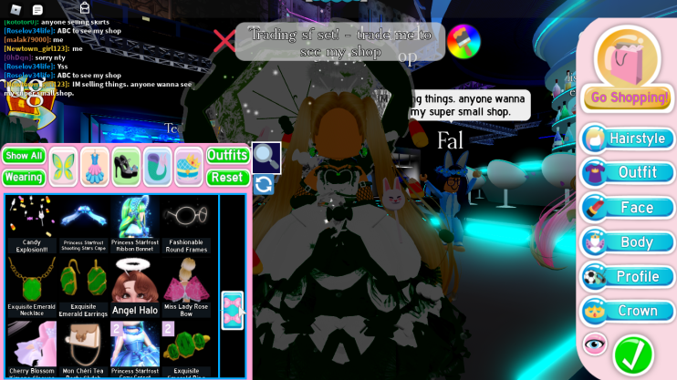 S0ARS_'s tweet photo. Trading all of this! including my diamonds.

#royalehigh #royalehightrading #royalehightrades #royalehighhalos #royalehighoffers #royalehighshop https://t.co/d8YPoinwkK