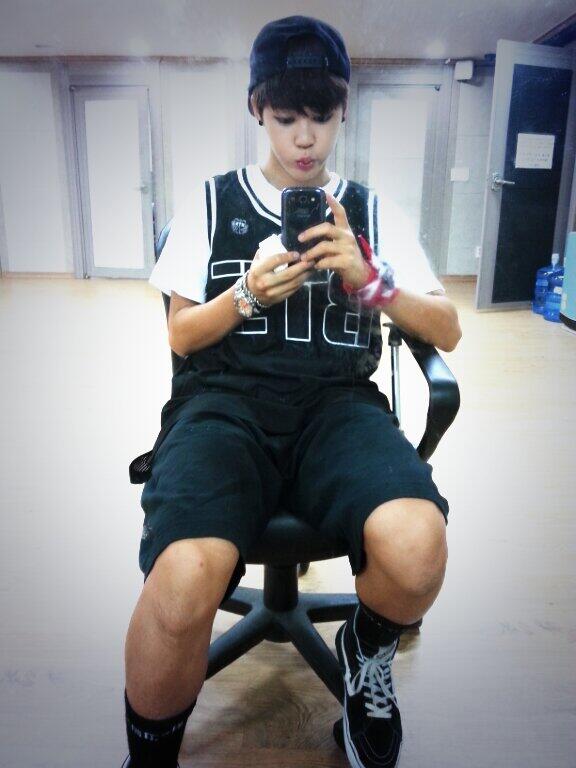 BTSTARS_twt's tweet photo. ↷ 𝘏𝘦𝘺, 𝘸𝘩𝘢𝘵'𝘴 𝘺𝘰𝘶𝘳 𝘥𝘳𝘦𝘢𝘮? ❞ 咲 ﹫n.o /more dr#⃞eam 𓍯 𝙚𝙫𝙚𝙣𝙩𝙨 𓏭 with ᥐ #TwizingHome + #Twizing9thCB + #LEY
Hoy me quedé en casita para disfrutar del comeback de @JYPTWIZING, desde acá les mando todo el apoyo, sé que brillarán. https://t.co/2AarchSpsu