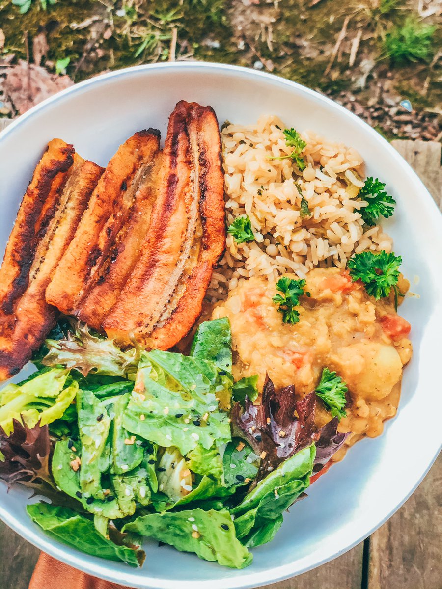 wellwlarriell's tweet photo. Red lentil coconut curry, rice pilaf, tossed salad &amp; sweet plantains. 

#plantbaseddinner https://t.co/KiWnKNI31N