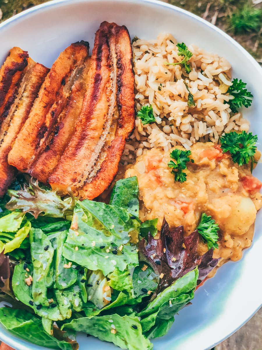 wellwlarriell's tweet photo. Red lentil coconut curry, rice pilaf, tossed salad &amp; sweet plantains. 

#plantbaseddinner https://t.co/KiWnKNI31N