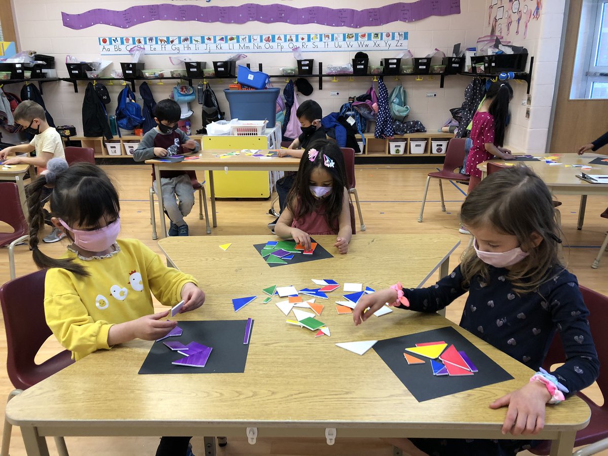 STCKindergarten's tweet photo. On Friday, we enjoyed a virtual tour and art lesson led by Stephanie at KW Art Gallery. Thank you! https://t.co/yOHt3eMYSc