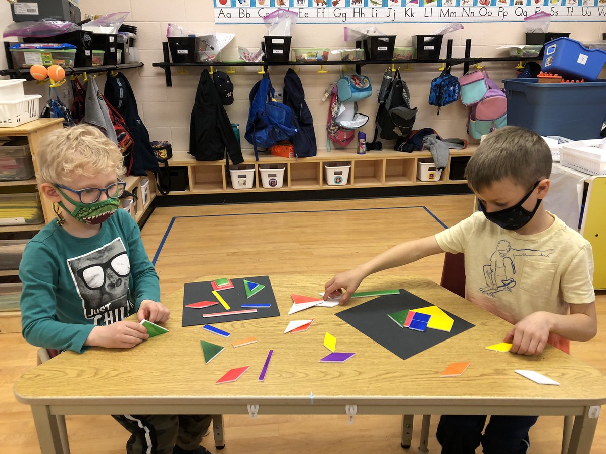 STCKindergarten's tweet photo. On Friday, we enjoyed a virtual tour and art lesson led by Stephanie at KW Art Gallery. Thank you! https://t.co/yOHt3eMYSc
