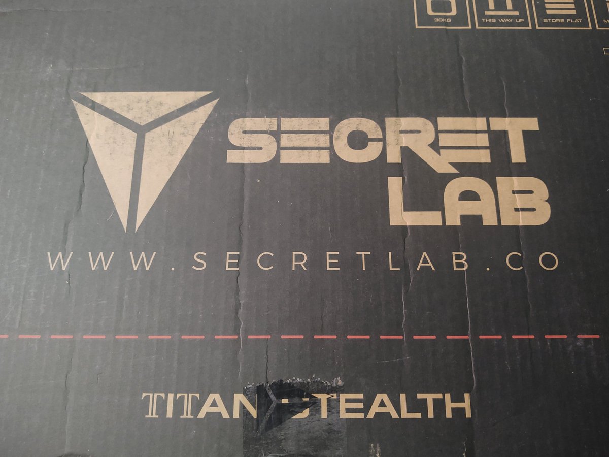 TORARADICAL's tweet photo. Look what arrived! Can't wait to put it together.
#SecretLab #SecretLabTitan #gamer #PCgamer #oooShiny https://t.co/CyVgnEy5SP