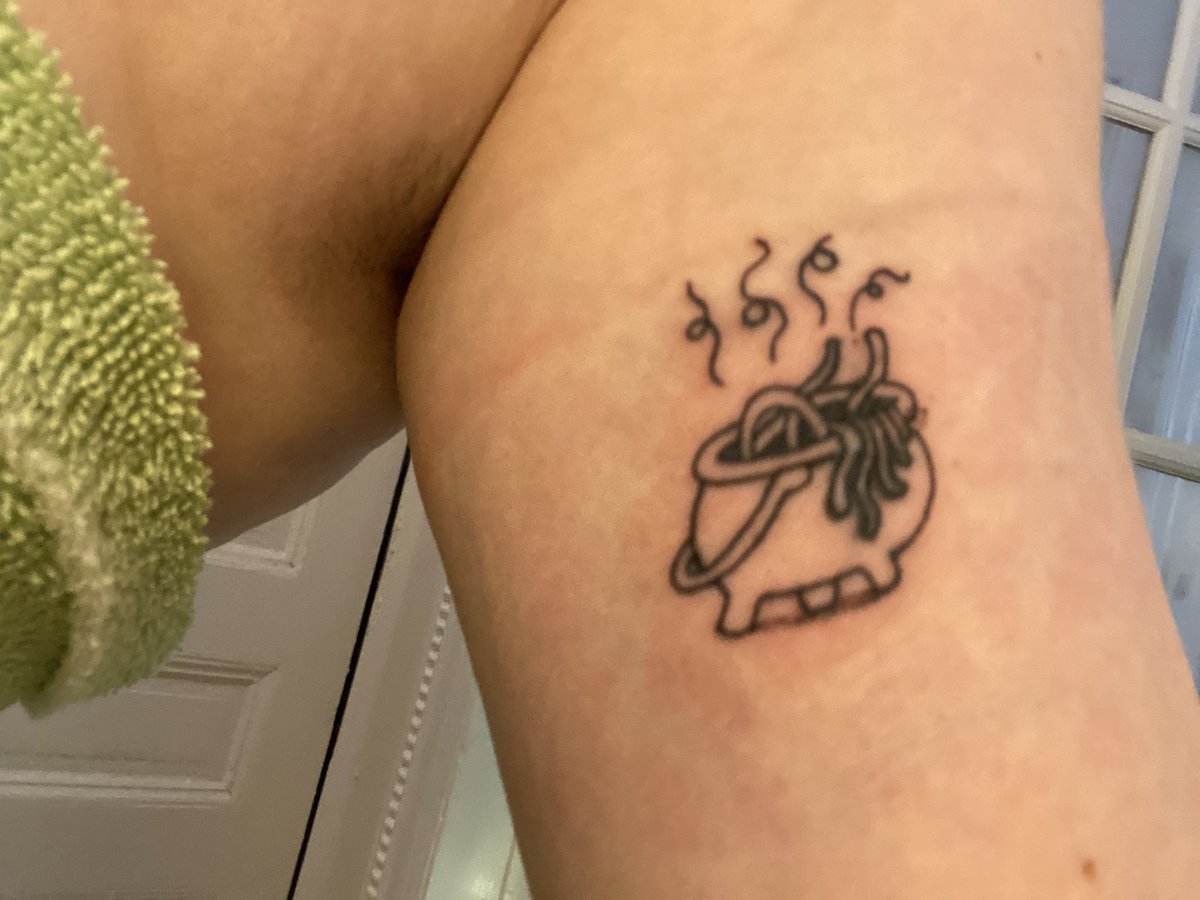 dykewinslet's tweet photo. first ink 🍝 they say get something that makes u happy #pastawitch #streganona #pasta #pastapot https://t.co/sa94U0GjUZ
