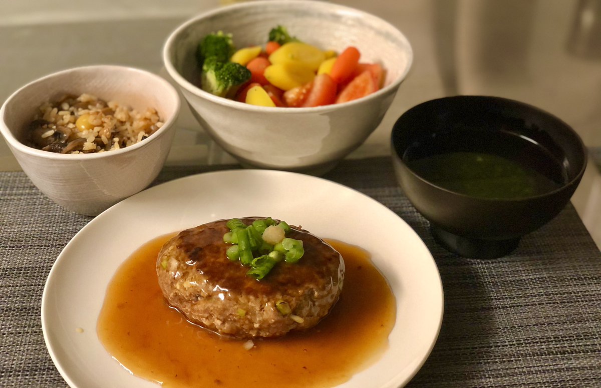 どん 英語学習 على تويتر 私は豆腐カツの中身に少し水切りして使います 1ポンドのextra Firmの豆腐 Azumaya が 1と1番安くてかつ美味しいです を12個等分してから 長めの豚バラもしくはベーコン で巻いて濃いめの片栗粉に浸してパン粉をつけて揚げます