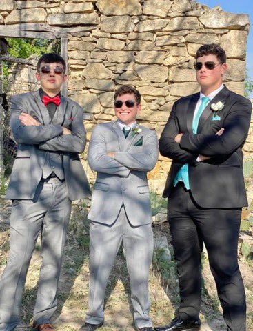 3thanRe14's tweet photo. Prom2k21 https://t.co/w0VNZbiIBf