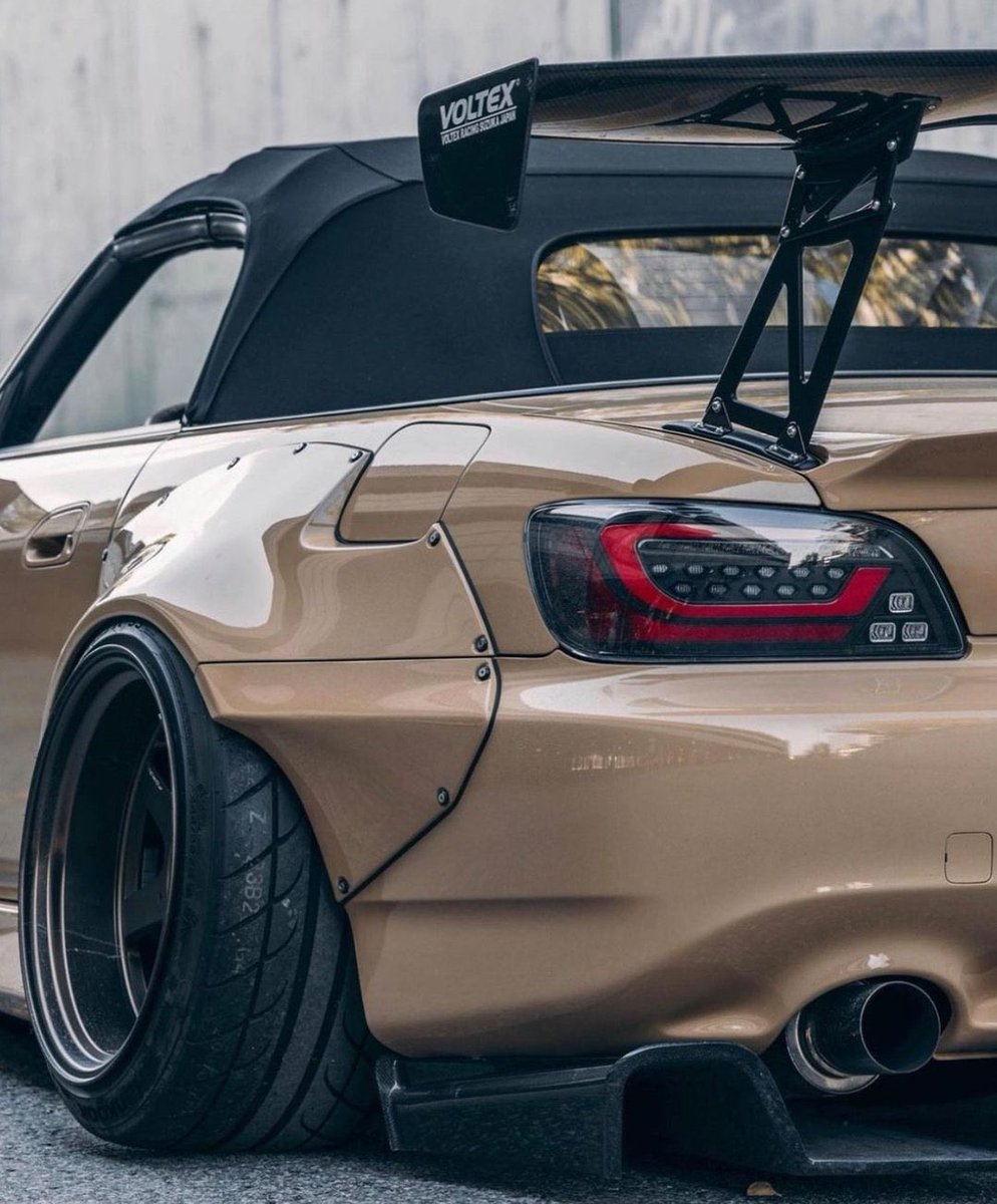 JustVehicles's tweet photo. Wide-body Honda S2000 https://t.co/DTpYyW2ckO