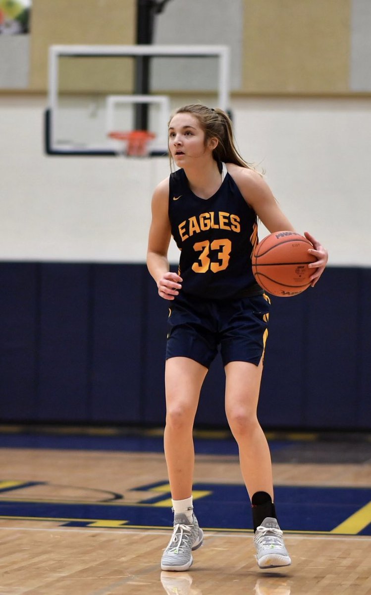 HudsonvilleB's tweet photo. The Eagles had 4 players selected as 1st Team All-Conference in the OK Red! Congratulations to Emma Costen, Alaina Diaz, Jaci Tubergen and Maddie Petroelje! https://t.co/cEIe8LAwLu