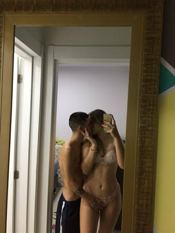 SexualMoodx's tweet photo. how I want to be // how I am https://t.co/5VDneq0mKm