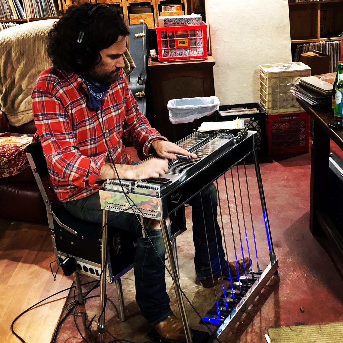 TheLeesOfMemory's tweet image. It's a red-letter day here at #VibeCity anytime #LukeSchneider stops in! ⚡️✨ #ShadesII @goldstarRPM