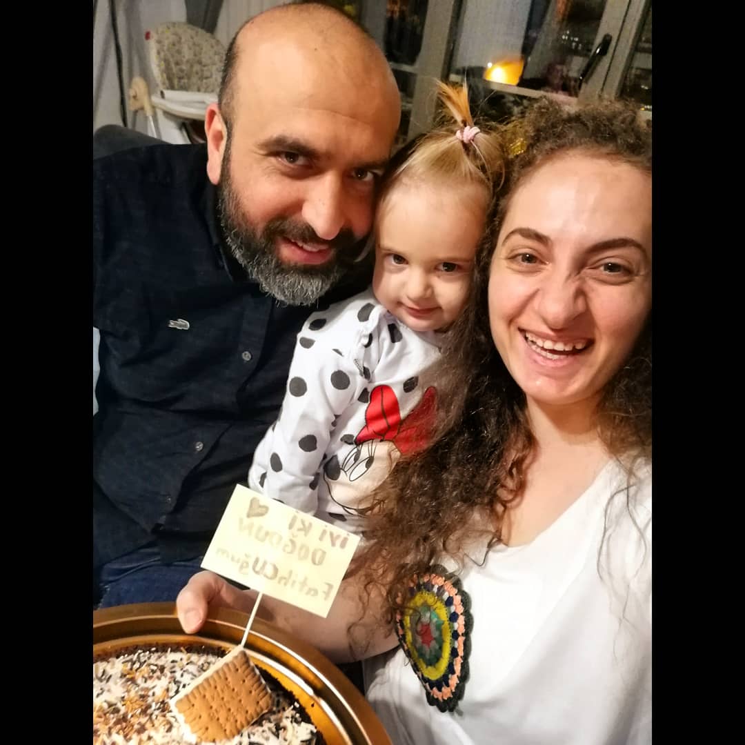Yasemin__53's tweet photo. Ne güzel bir etiket denk geldi😇İyi ki doğdun sevgilim😇💜🥰 #mucizelereinan ın arkadaşlar🙋‍♀️🤎 @FatihBAKIR https://t.co/1MjYDuRvAg