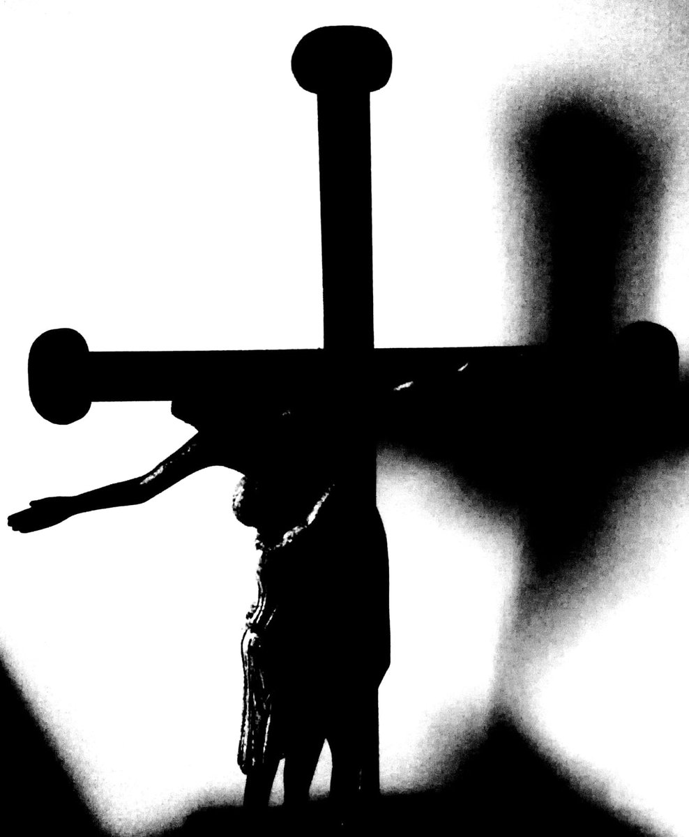 FrancescoPacia's tweet image. Da ciò che dura a ciò che passa,
Signore, sogno fermo,
fa' che torni a correre un patto.
 
Giuseppe Ungaretti, La preghiera (1928) - da "Sentimento del Tempo"

#poesia #SettimanSanta