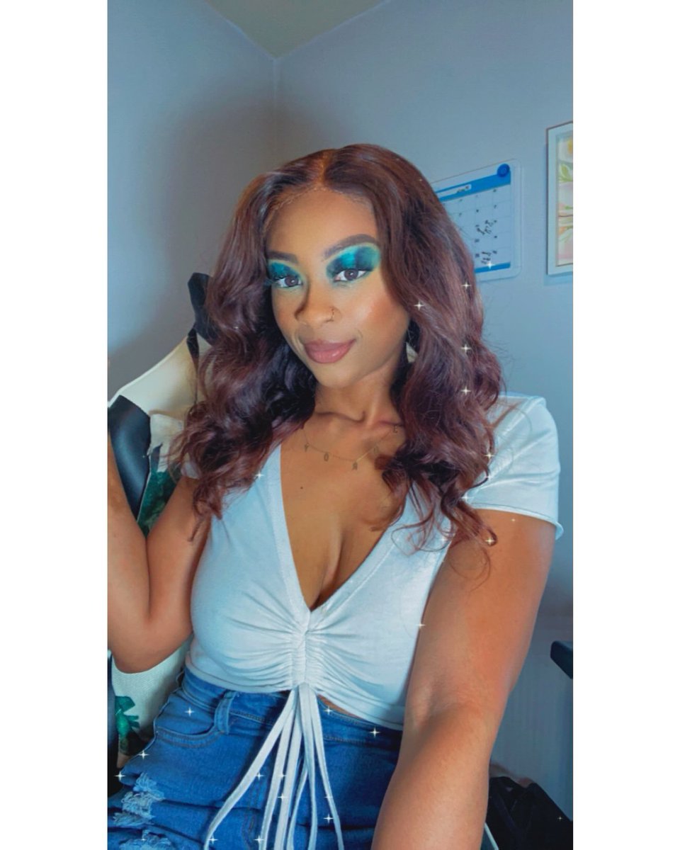 nturavrgejrdynn's tweet photo. Since today was gloomy. I decided to play in some blues. How did I do? #notamakeupartist #butilookgood #baddie #blackgirlmagic #melaninpoppin https://t.co/0sE92BOZzH
