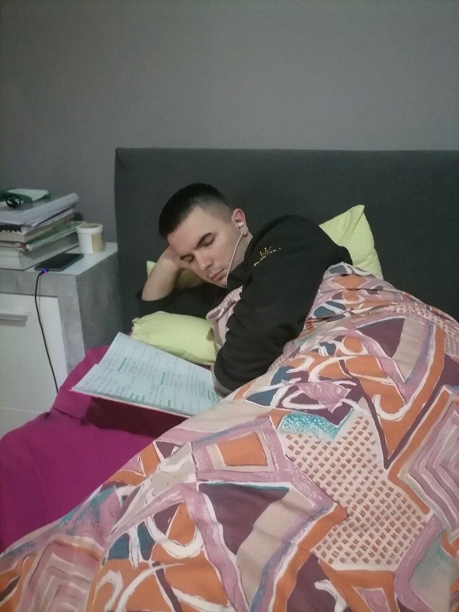 vinjaknezzz's tweet photo. Moja majka spiritualna životinja i motivacioni govornik koja je odlučila da mi objasni to malo prostije https://t.co/tQWHiQhXXS