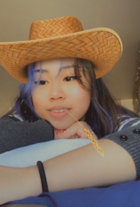 When ur scrollin on farmers only and she says she doesn't know how to tie a hog https://t.co/p7Z7toH