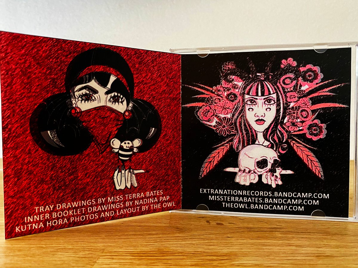 ExtranationRecs's tweet photo. Very Proud of the second ExtraNation Records Limited Edition ENRLTD002 by Miss Terra Bates &amp; The Owl

Limited Edition of 10 Copies

#ExtraNationRecords #ENRLTD002 #TheOwl #MissTerraBates #mars2021 #Ambient #darkambient #drone #experimental #noise #psychedelic https://t.co/Oni611EcS0