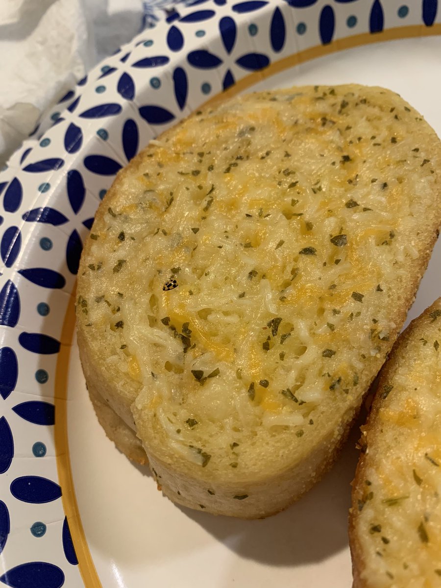 SeraLaura's tweet photo. I know this is nothing compared to finding shrimp tails in your Cinnamon Toast Crunch but my husbands New York Bakery Texas Toast definitely has a ladybug in it...🤮🤢 @JensenKarp do you see it too?! 

#CinnamonToastCrunch #CinnamonToastShrimp #ladybugtexastoast #extraprotein https://t.co/TtbuJdbdJJ