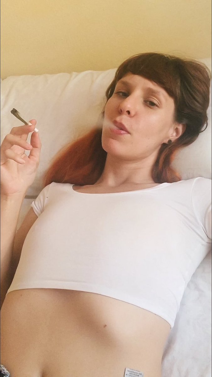 MissPoison14's tweet photo. If you like the photos, I will let you know that they are from a video where you can see a little more and that it is in my store for a good price.

Si les gustan las fotos les aviso que son de un video donde se ve un poco más y que está en mi tienda a buen precio. https://t.co/UGKOdA8G9F