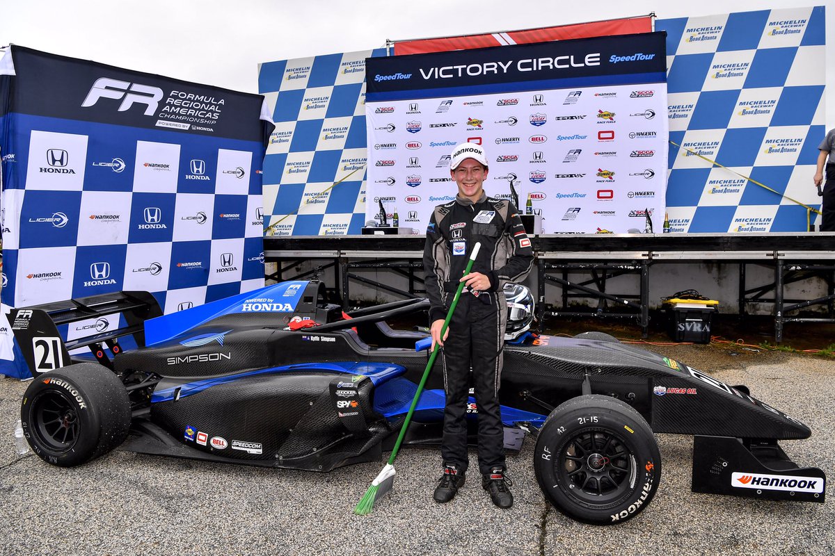 FRAmericas's tweet photo. Did someone say GET OUT DA BROOMS? @kyffin_simpson sweeps the opening #FRAmericas weekend!
Race 3 Podium:
๐ฅ@kyffin_simpson
๐ฅ@JordanMRacing
๐ฅ #JoshuaCar
#FRAmericas | #AtlantaSpeedTour https://t.co/n6GW1oCkaQ