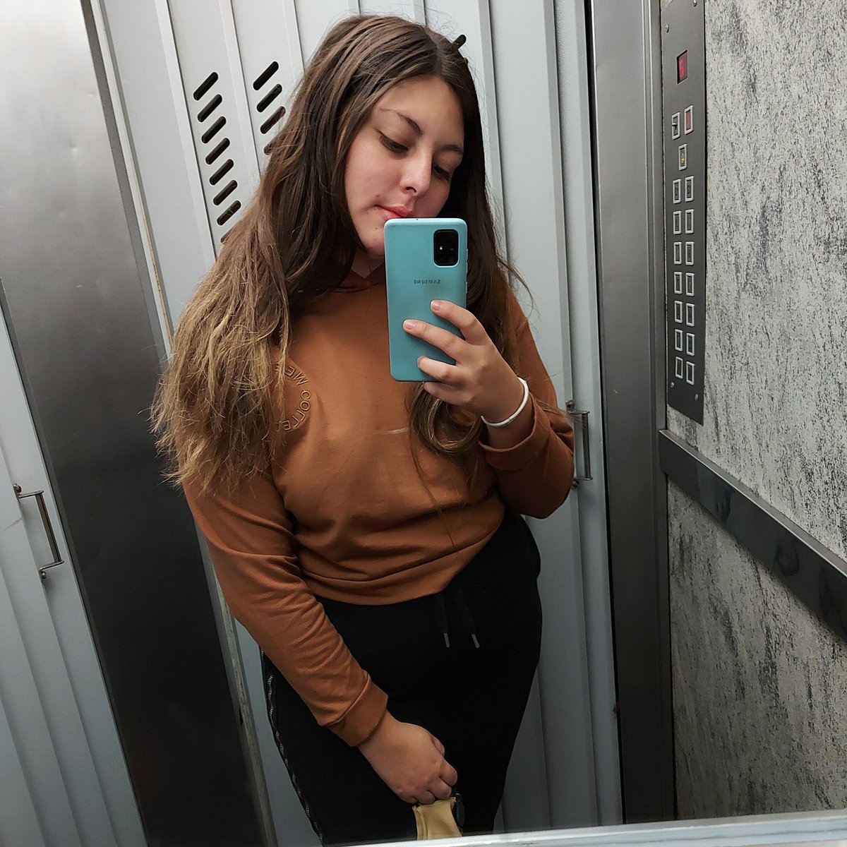 El pelo en cumbia y recién levantada 🦋#NuevaFotoDePerfil