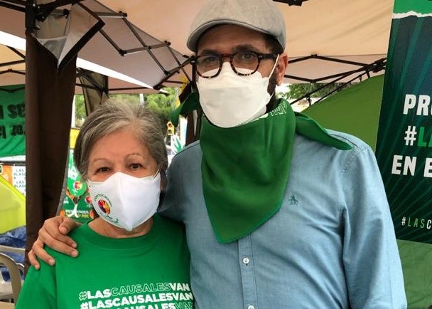 Con mi hijo en el campamento apoyando las #trescausales