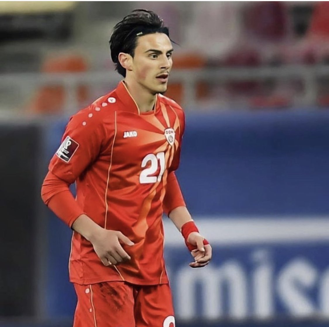 🇲🇰 Eljif Elmas (21) vs. 🇱🇮:

☑️ 90 minutes
⚽️ 1 goal
🔑 2 key passes
🔀 4/4 dribbles won
🎯 71 passes completed (93.4%)
⚔️ 8/10 duels won
🦶 93 touches
🤼‍♂️ 6 ball recoveries
🙌 5-0 win

Danger man.