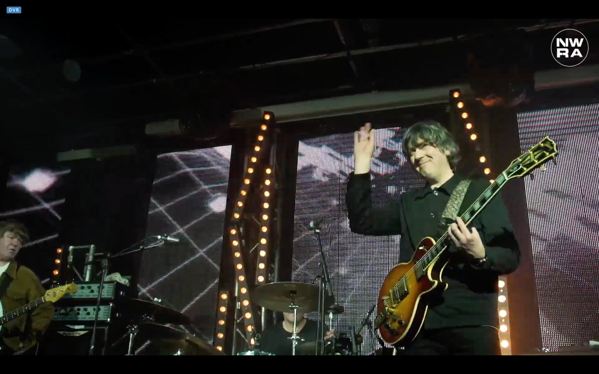 makitmar's tweet photo. sing along with @thecharlatans @Tim_Burgess @markcharlatan ... in the early morning ... 5-6ish in Japan. 🥰 #thenorthwillriseagain https://t.co/ehPnba7TwK