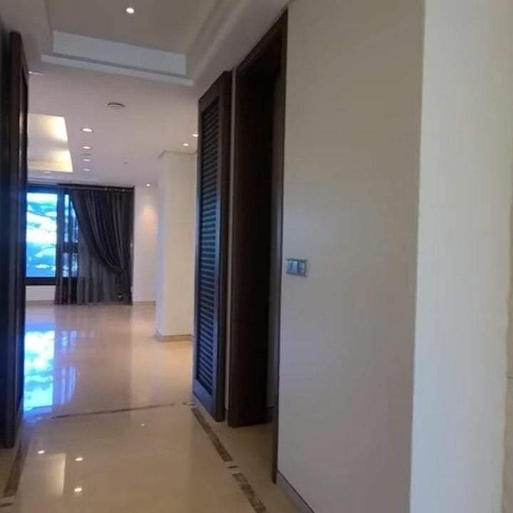 sirin_hi's tweet photo. Thread 🖇
Taehyung's new house 🗝 
It's so luxurious really love it 

#taehyung #kimtaehyung #taetae #tae #v #tata #taehyungv #taehyungbts #vedit #taeedit #btstaehyung #btskimtaehyung #btsv #vbts #vbtsedit https://t.co/SKDVaH9NWT